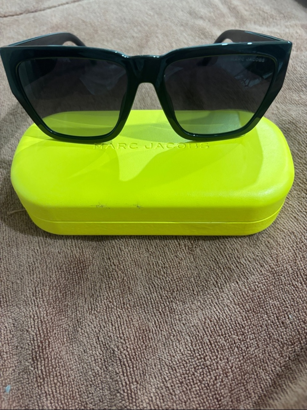 Marc Jacobs Oversized Black Cat-Eye Sunglasses with Neon Yellow Case